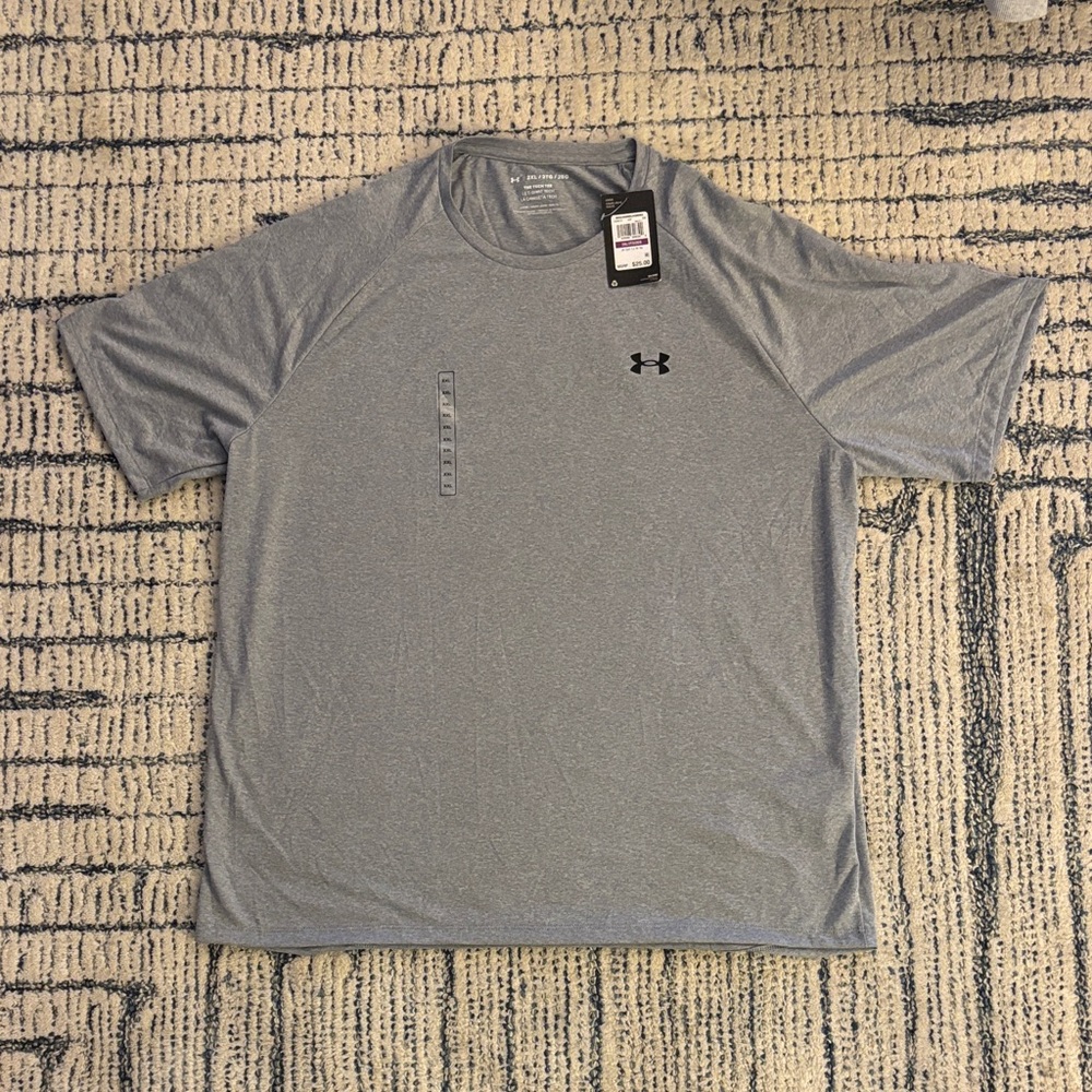 Under Armour Men's Short Sleeve Tee in Light Gray